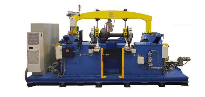 Hier sehen Sie eine Überflur-Radsatzfräsmaschine