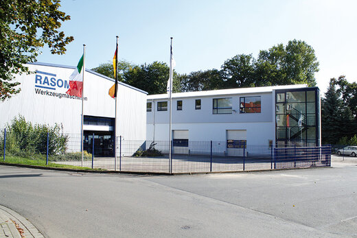 On this picture you can see the company view of RASOMA machine tools from Döbeln